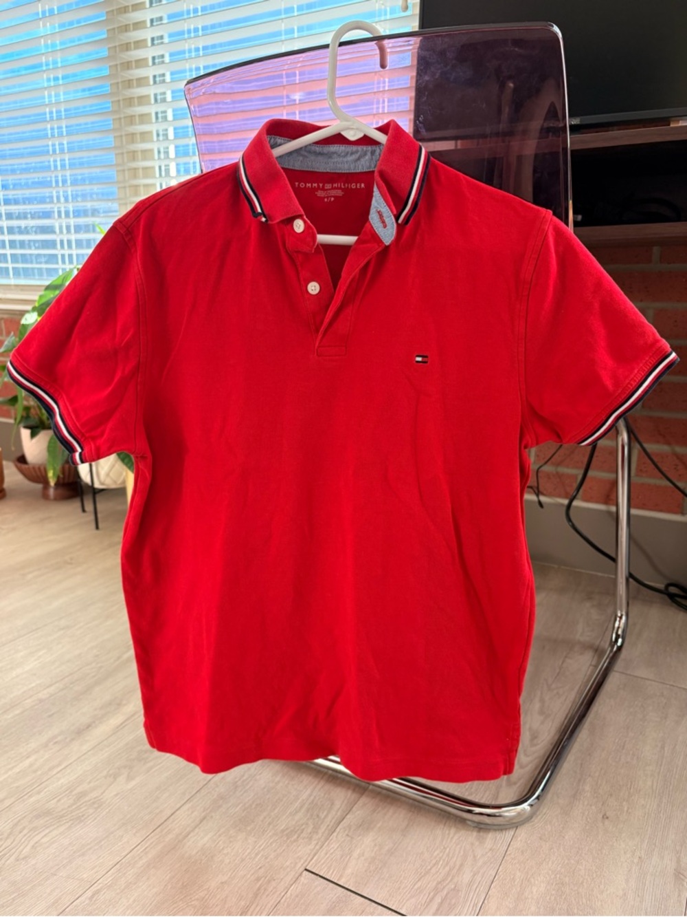 Tommy Hilfiger Men’s 100% Cotton Regular Fit Tommy Polo in Red Size Small